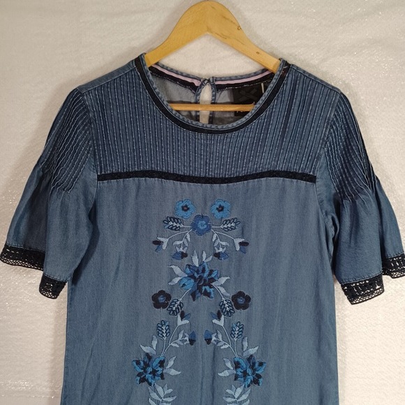Nanette Lepore Size S Chambray Shift Dress Blue Embroidered Crochet Trim - Picture 2 of 10